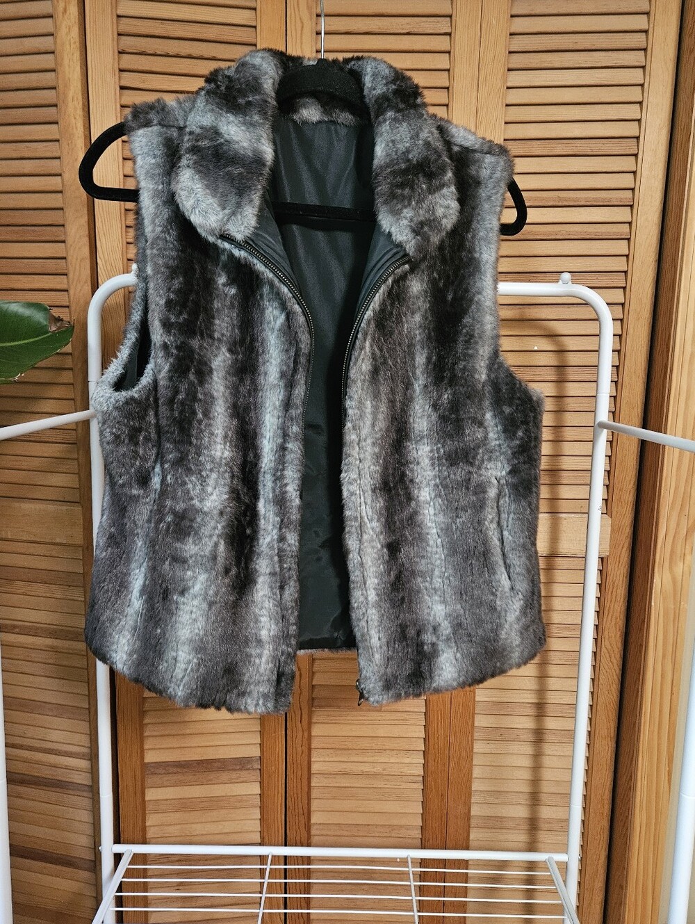 Faux Fur Gray And Black Y2k 2000s Reversible Vest